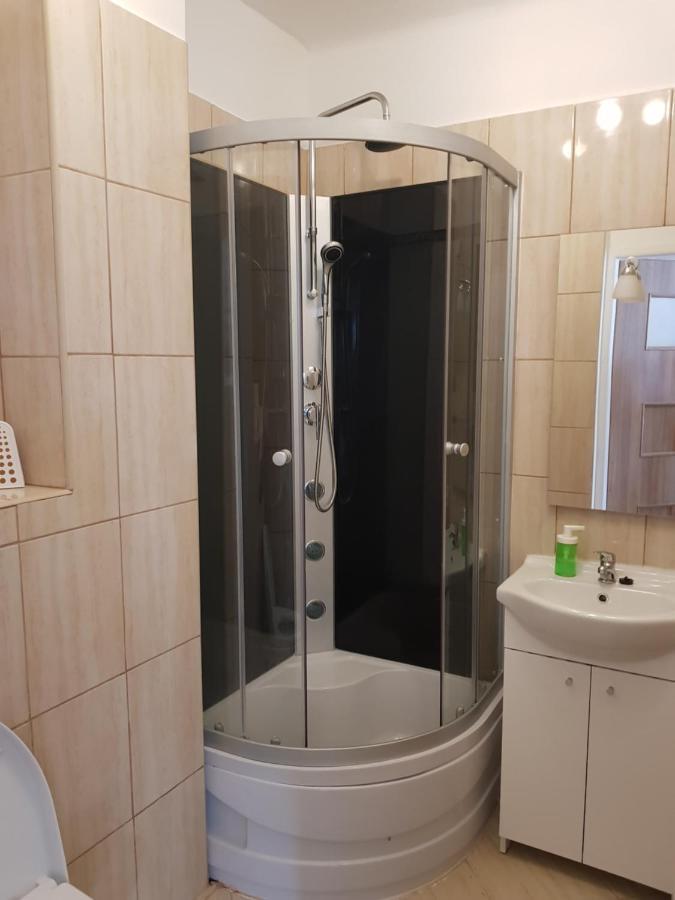 Coser Apartamenty Grzybowska Varsóvia Exterior foto