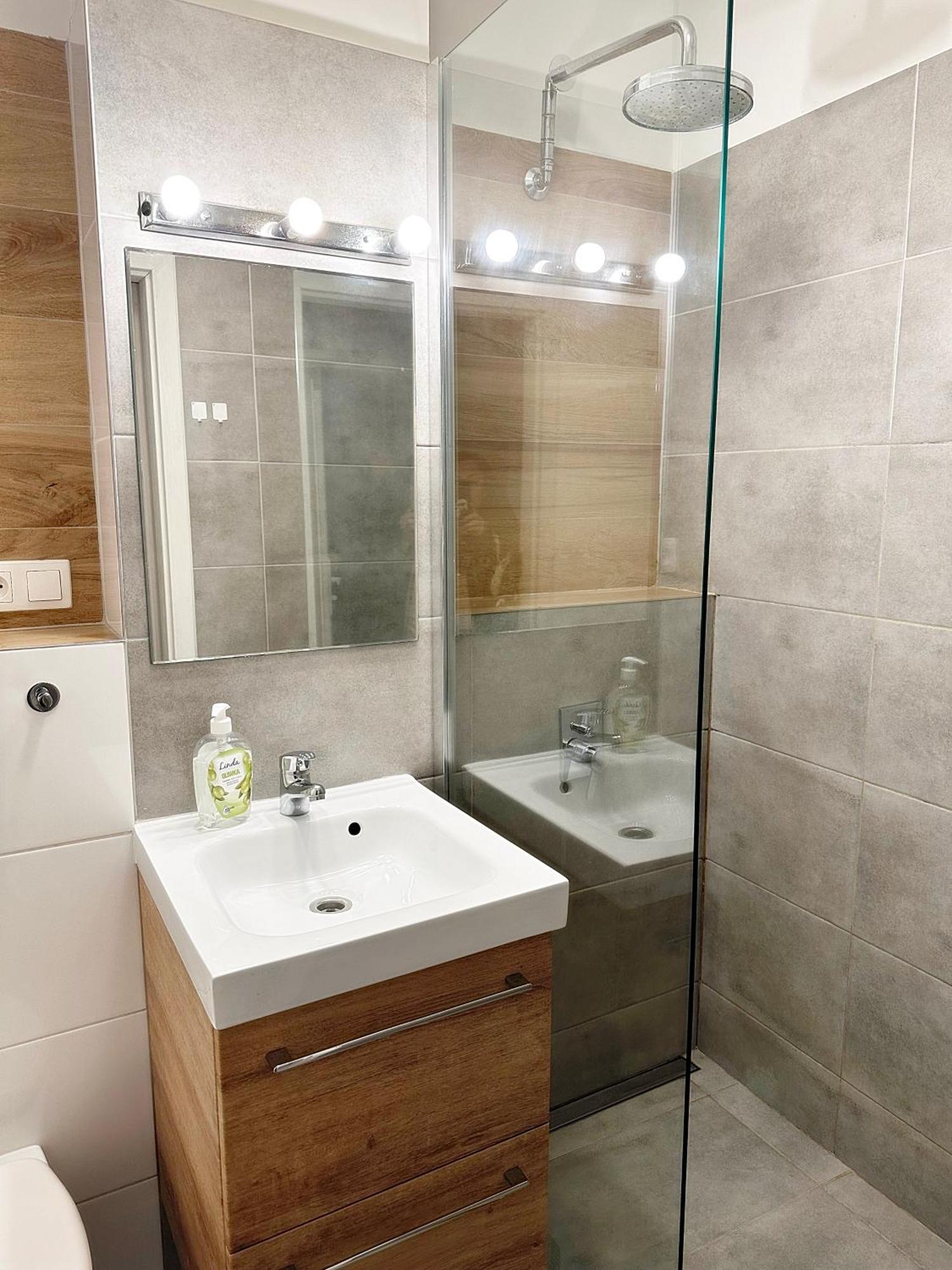 Coser Apartamenty Grzybowska Varsóvia Exterior foto